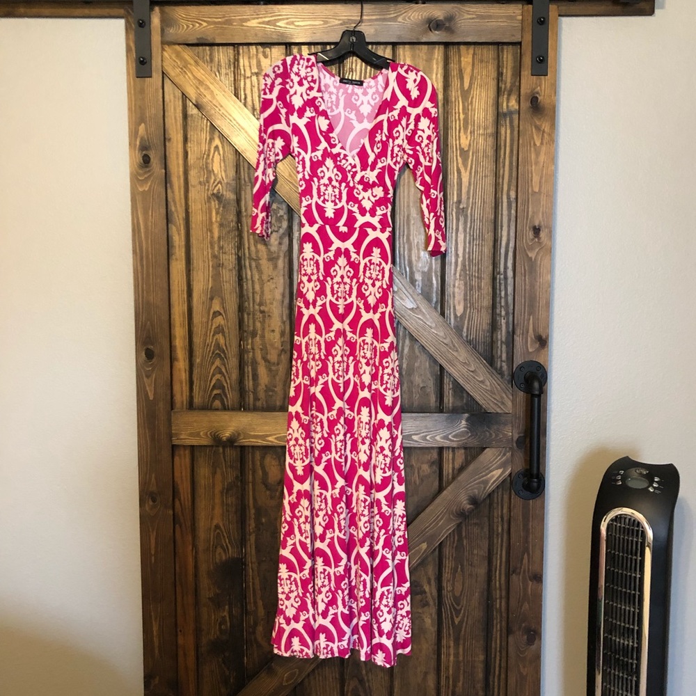 Pink print maxi with tie belt sz small long sleeve